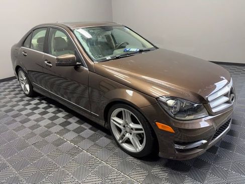 Used 2013 Mercedes-Benz C 300 4MATIC Sedan image 2