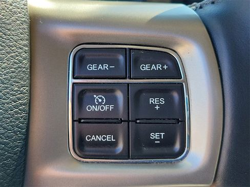 Used 2018 RAM 1500 Laramie image 26