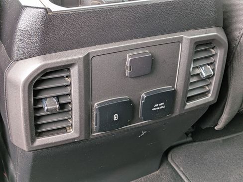 Used 2019 Ford F150 XLT w/ Equipment Group 302A Luxury AWD/4WD image 28