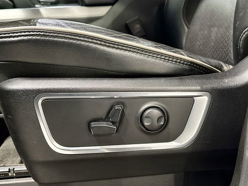 Used 2024 RAM 1500 Laramie image 19