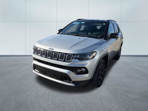 Used 2025 Jeep Compass Limited AWD/4WD image 2
