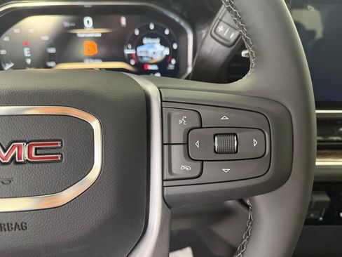 New 2026 GMC Sierra 1500 SLE image 17