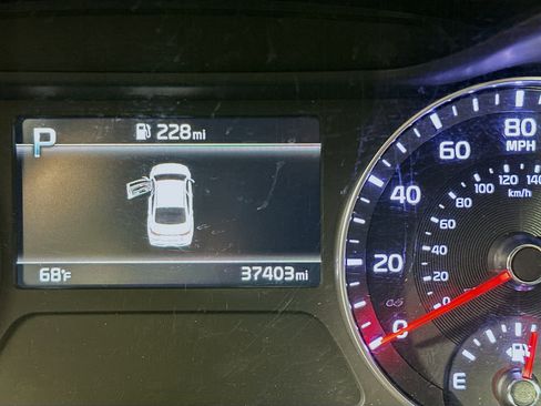 Used 2024 Kia Forte LXS image 18