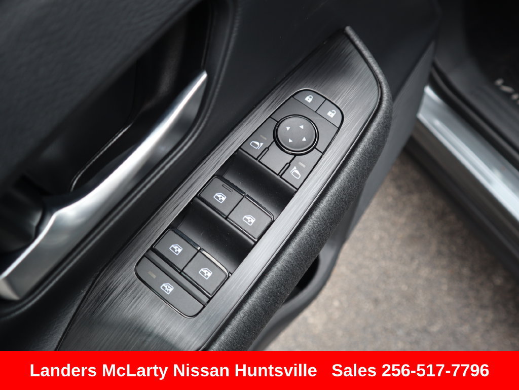 Used 2026 Nissan Kicks SV w/ Cold Weather Package AWD/4WD image 21