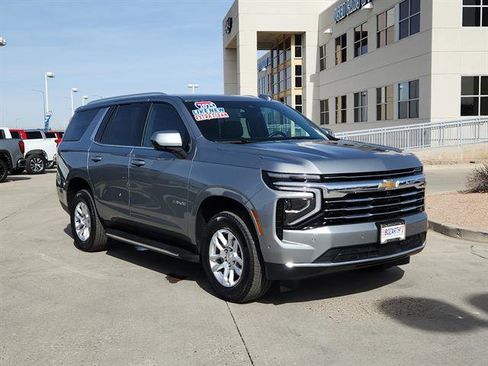 Used 2025 Chevrolet Tahoe LT image 1