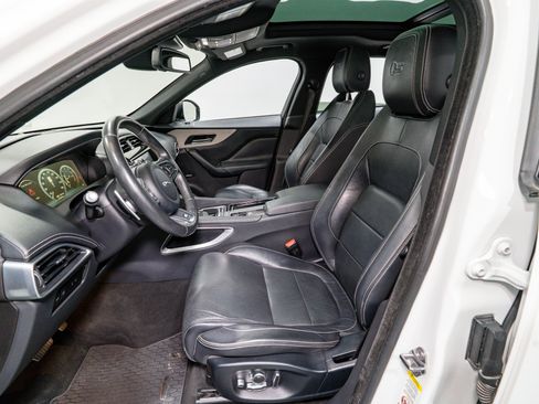 Used 2018 Jaguar F-PACE S AWD/4WD image 16