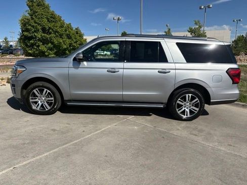 Used 2023 Ford Expedition Max Limited AWD/4WD image 4
