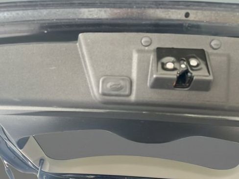 Used 2014 Buick Enclave Premium w/ Trailering Provision Package image 17