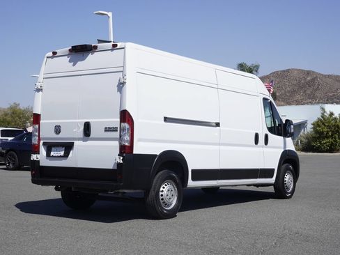 Used 2025 RAM ProMaster 2500 w/ Convenience Group FWD image 4