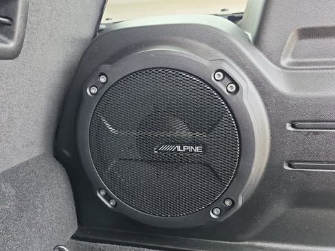 Used 2023 Jeep Wrangler Unlimited w/ 8.4" Radio Group AWD/4WD image 8