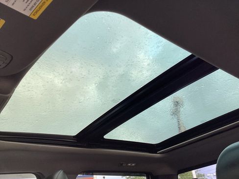 Used 2018 Ford F150 Lariat w/ Equipment Group 502A Luxury image 4