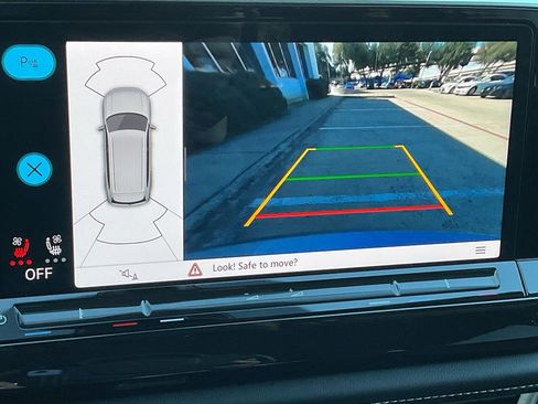 Used 2024 Volkswagen Atlas SE image 31