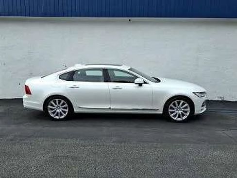 Used 2018 Volvo S90 T6 Inscription image 1