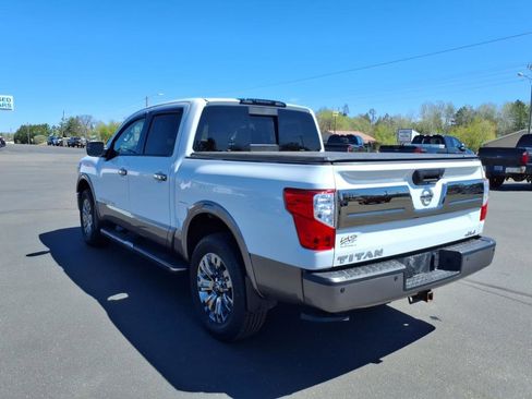Used 2019 Nissan Titan Platinum Reserve w/ Platinum Utility Package image 4