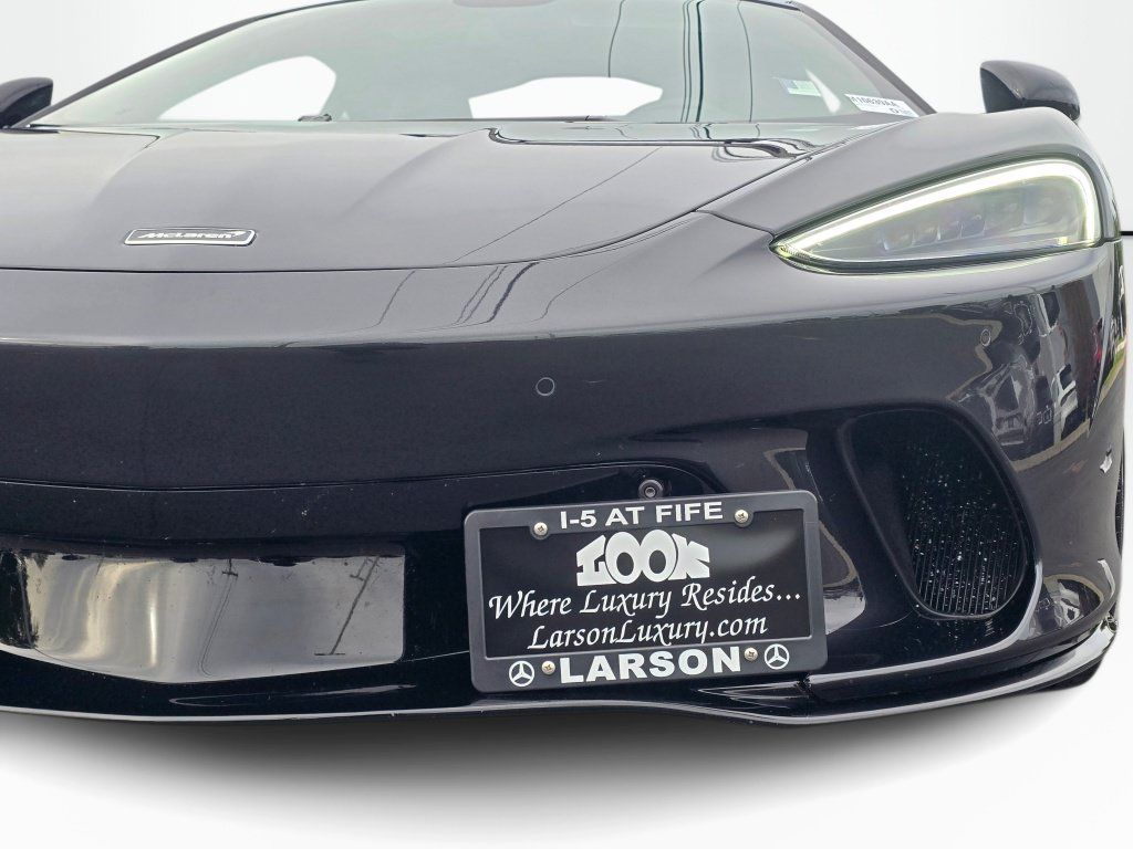 Used 2022 McLaren GT RWD image 25