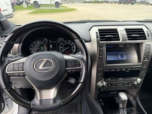 Used 2021 Lexus GX 460 Premium image 13