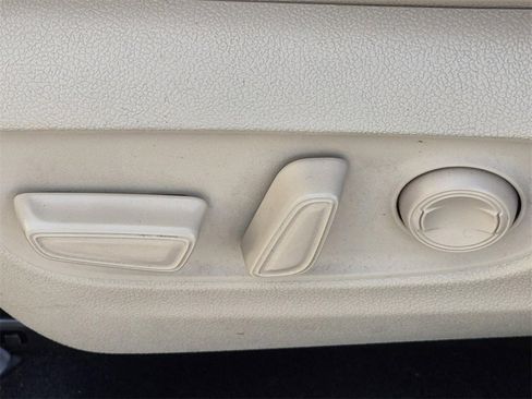 Used 2020 Toyota Highlander Limited image 36