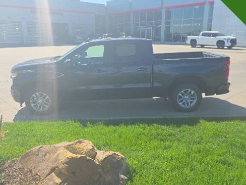 Used 2022 Chevrolet Silverado 1500 RST AWD/4WD image 7