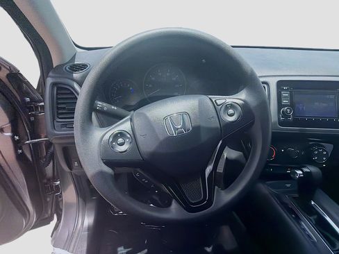 Used 2021 Honda HR-V LX image 8