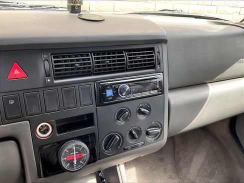 Used 2003 Volkswagen Eurovan Camper FWD image 19
