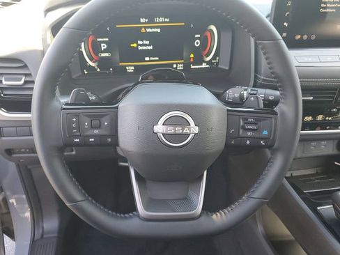 Certified 2025 Nissan Rogue SL w/ Tech Package image 16