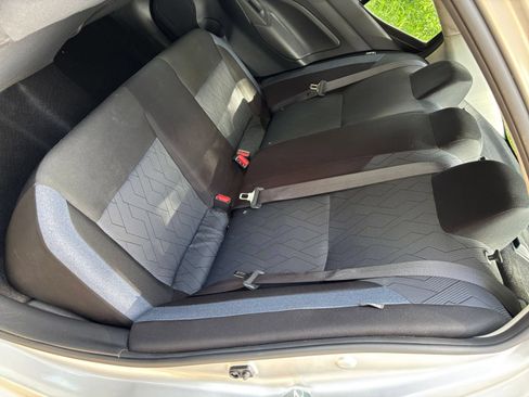 Used 2025 Nissan Versa SV FWD image 30