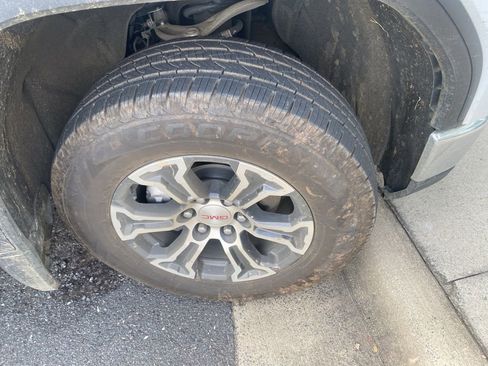 Used 2024 GMC Sierra 1500 SLT image 10