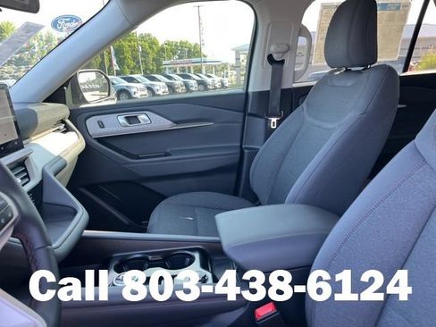 New 2026 Ford Explorer Active RWD image 9