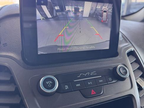 Used 2022 Ford Transit Connect XL image 28