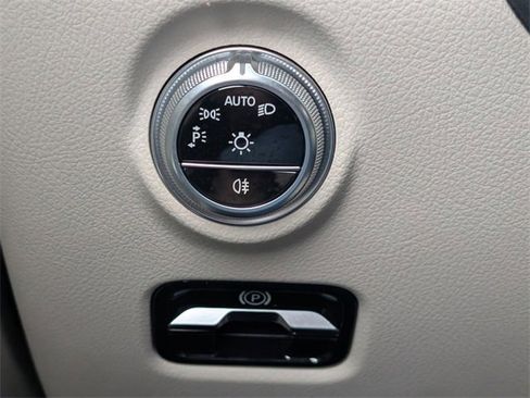 Used 2022 Mercedes-Benz C 300 Sedan image 24