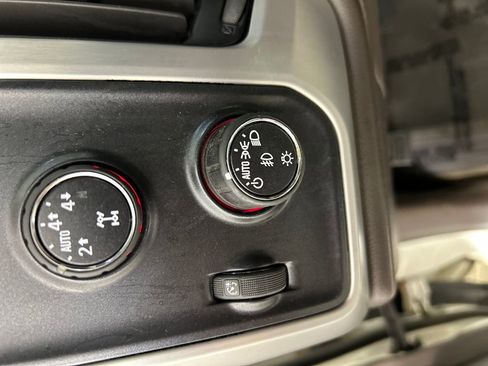 Used 2014 GMC Sierra 1500 SLT w/ SLT Crew Cab Value Package AWD/4WD image 14