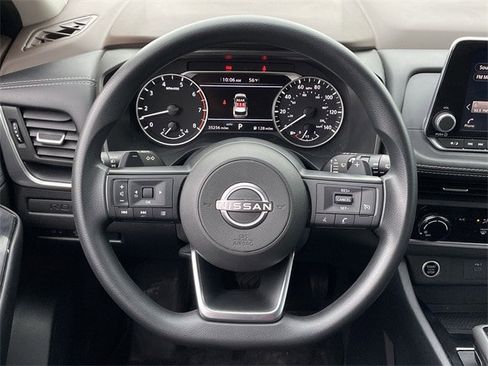 Used 2023 Nissan Rogue S image 12