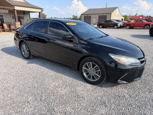 Used 2015 Toyota Camry SE FWD image 4