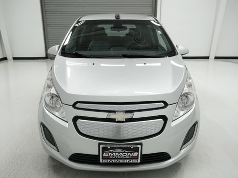 Used 2015 Chevrolet Spark LT image 2