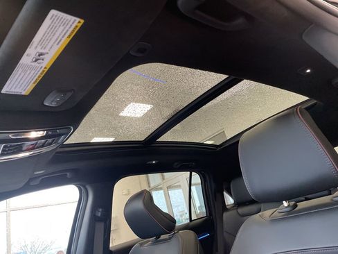 Used 2025 Jeep Wagoneer S Launch Edition image 10