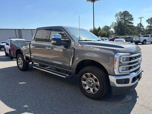 Used 2025 Ford F250 Lariat w/ Chrome Package AWD/4WD image 8
