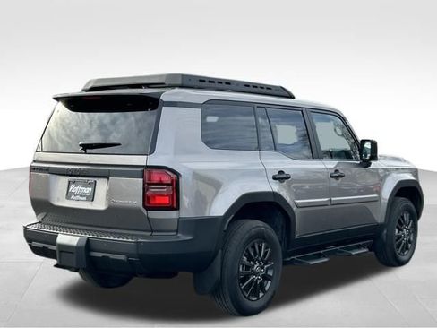 Used 2025 Toyota Land Cruiser image 7