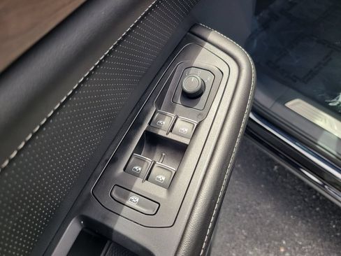 Used 2024 Volkswagen Atlas SE FWD image 15