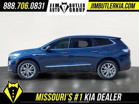 Used 2024 Buick Enclave Essence w/ Experience Buick Package image 4