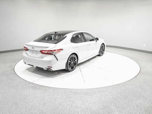 Used 2019 Toyota Camry XSE FWD image 32