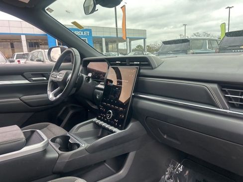 Used 2025 GMC Terrain Elevation image 31