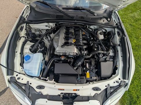 Used 2021 MAZDA MX-5 Miata Club RWD image 29