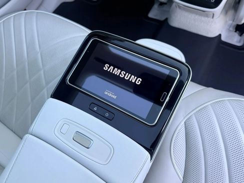 Used 2022 Mercedes-Benz EQS 580 4MATIC Sedan w/ Pinnacle Trim Package image 35