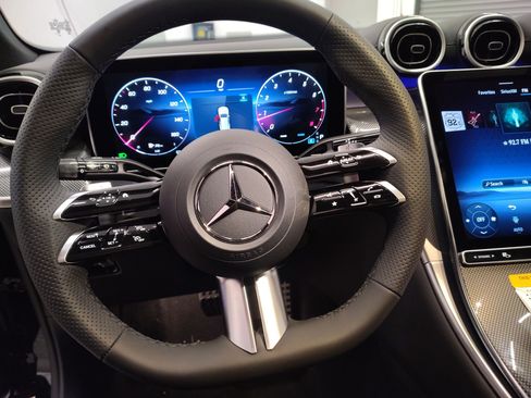 Used 2026 Mercedes-Benz GLC 300 image 16