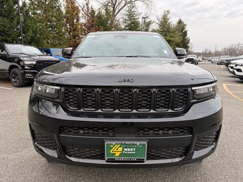 New 2025 Jeep Grand Cherokee L Altitude image 2