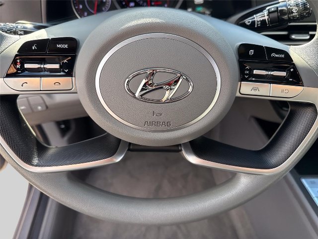 Used 2023 Hyundai Elantra SEL FWD image 12