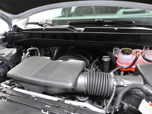 New 2026 Chevrolet Suburban Premier image 31