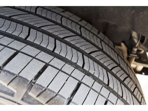 Used 2023 Jeep Grand Cherokee L Limited image 31