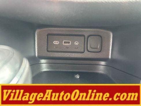 Used 2019 Chevrolet Equinox LT FWD image 22