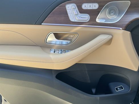 New 2026 Mercedes-Benz GLS 450 4MATIC image 13